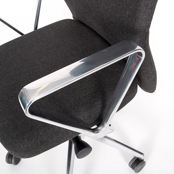 Detail zu lento Chefsessel Bürostuhl mit Aluminium Armlehnen in Stoff schwarz