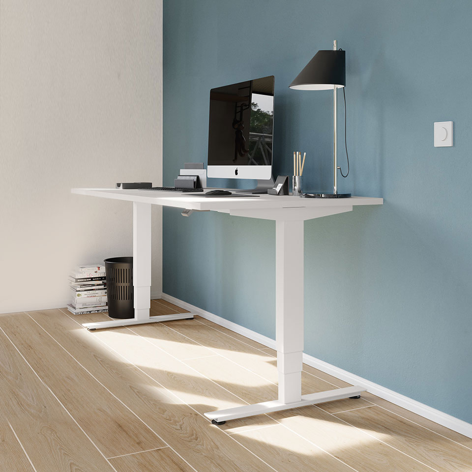 Abbildung: ergonomischer Steh-Sitz-Schreibtisch: Gestellfarbe weiß, Plattenfarbe Diamantweiß stufenlos elektrisch höhenverstellbar 625 bis 1265 mm