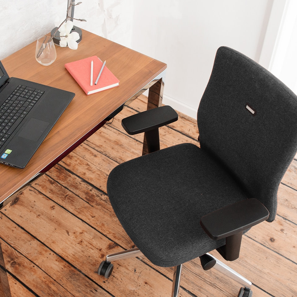 Bild von einem Bürodrehstuhl lento agilis fürs Homeoffice