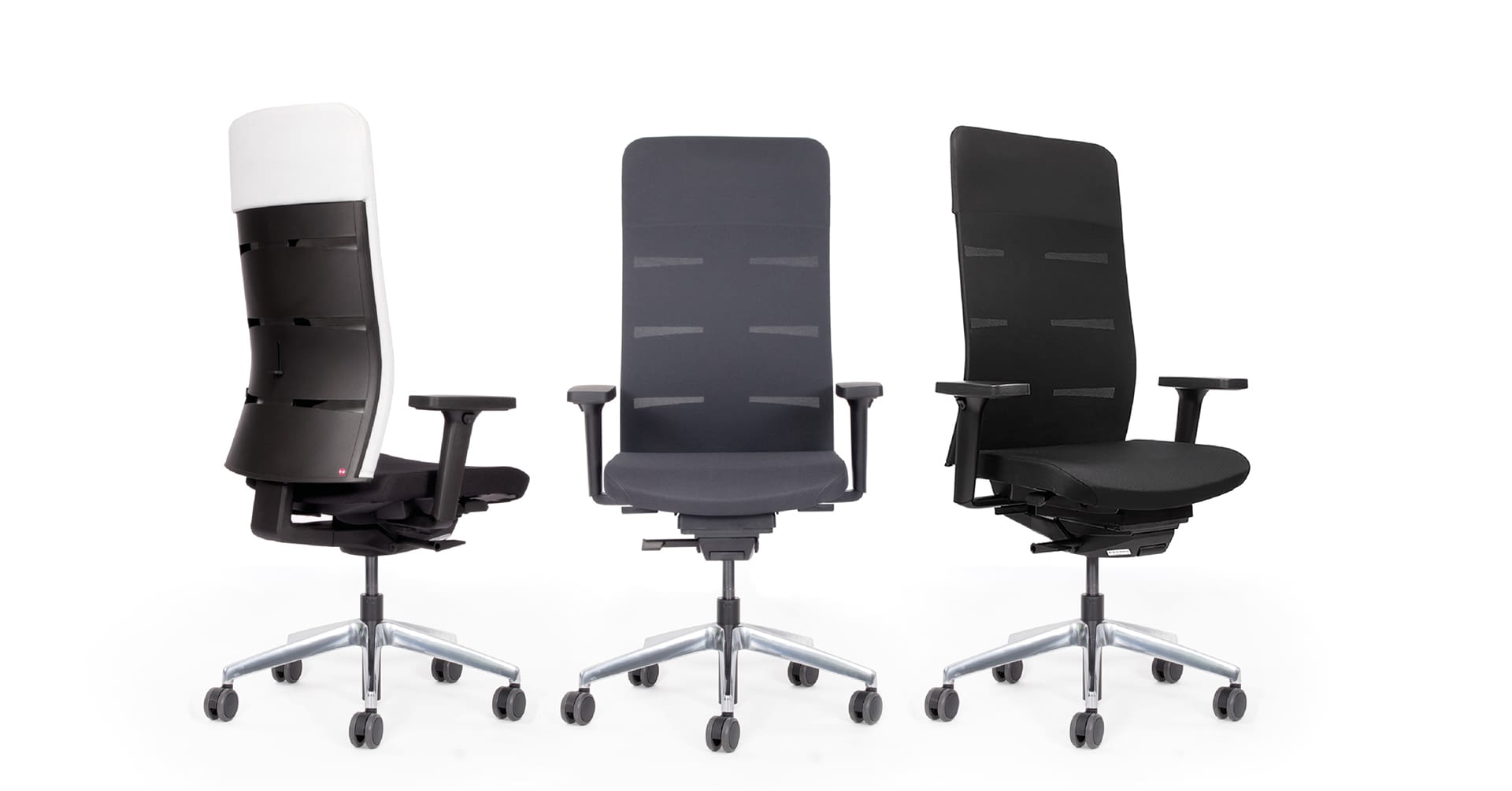 In der Gesamtansicht sind drei ergonomische Bürostühle agilis matrix comfort in schwarz, grau und schwarz-weiß unterschiedlich ausgerichtet.