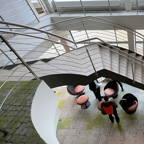 Bild zur Büroplanung lento - Coworking - Möbel vom Deutschen Hersteller - Loungemöbel