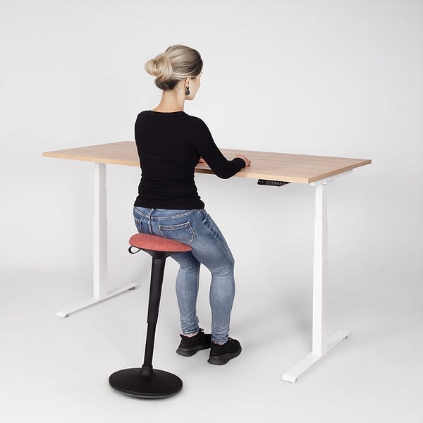 Stehhocker/Wackelhocker sella flex als Sitz-Stehhilfe für mehr Abwechslung am Arbeitsplatz