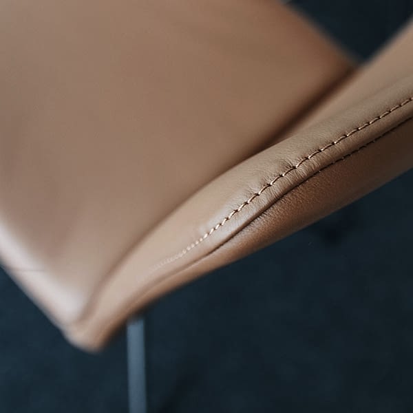 lento sitting smart Leder Konferenzstuhl - gepolsterte Stühle für jeden Stil