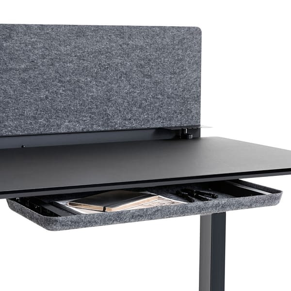 Schreibtischzubehör: Detail von Schublade Filz dark grey