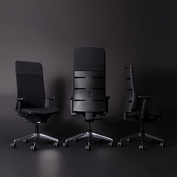 Büroplanung lento mit Ergonomischen Bürostühlen aus der Modellfamilie agilis matrix in schwarz