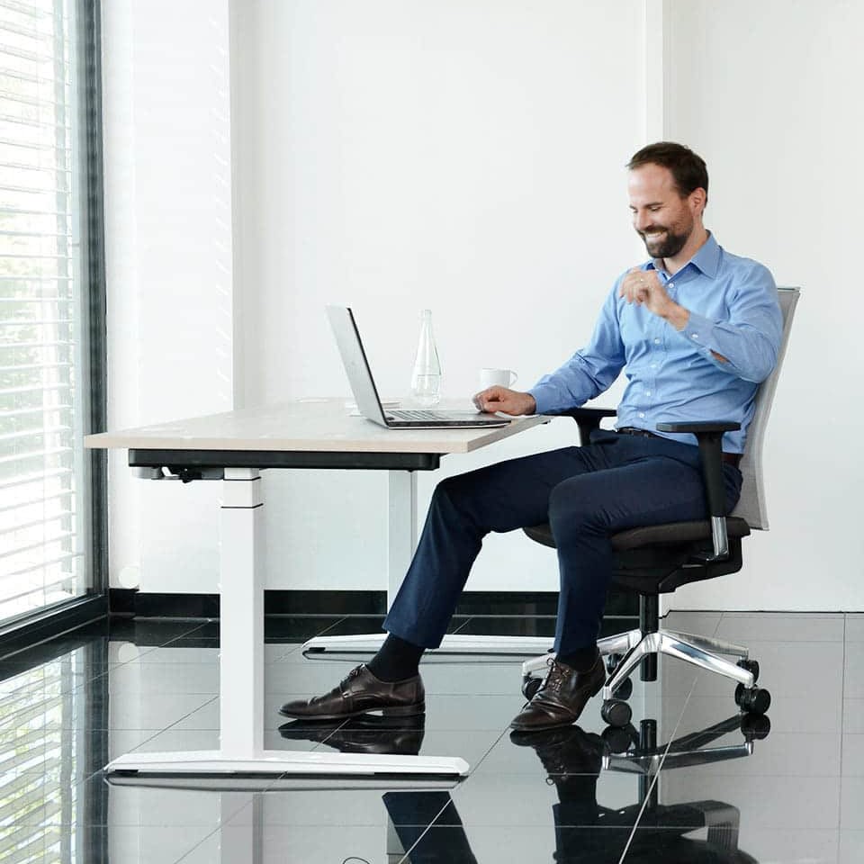 lento ergonomischer Bürostuhl agilis matrix mit hoher Rückenlehne für mehr Komfort