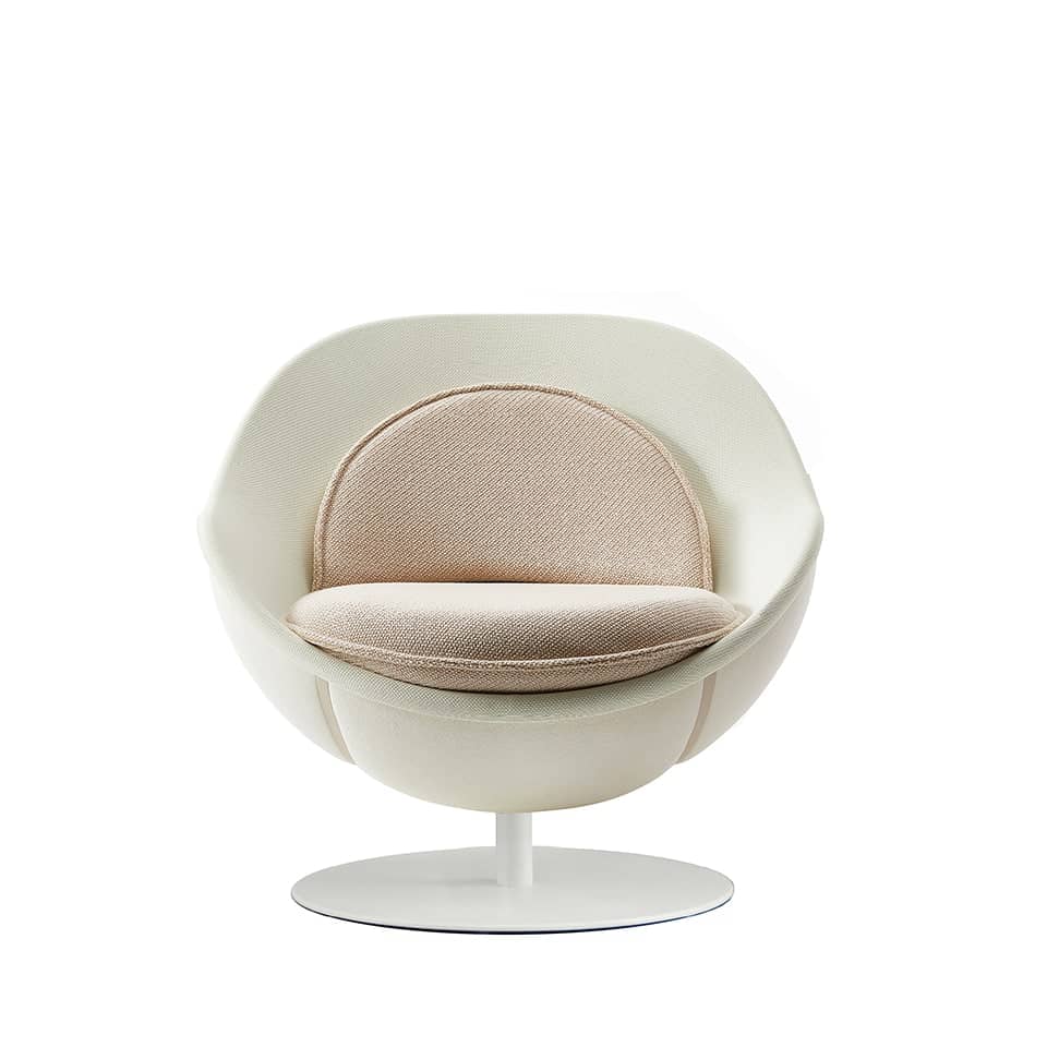 image of a lillus tennis volly chair lounge chair tennis chair in white exclusive sports furniture made in germany round chair bowl chair globe chair ball chair for sports service or sports industry