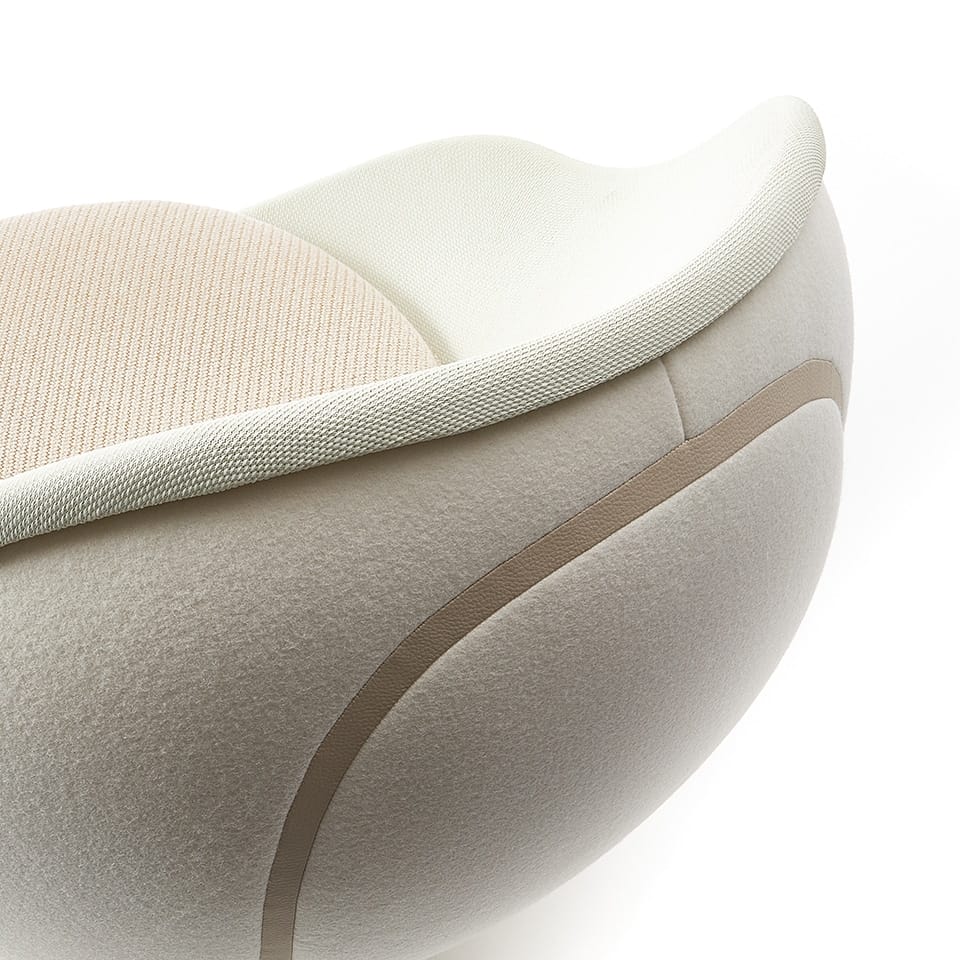 detail picture of a lounge chair volley tennis chair lillus by lento in white colour highend sports furniture for sports management shop fitting retail design german interior design round chair bowl chair ball chair globe chair