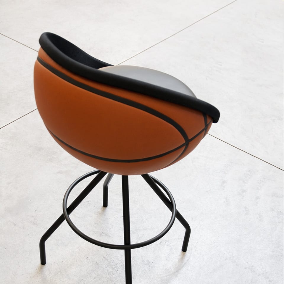 picture of a lillus counter stool counter chair bar stool in basketball design by lento orange and black colour ball seat ball chair basketball chair round chair bowl chair made in germany for sports service gastronomy shop fitting