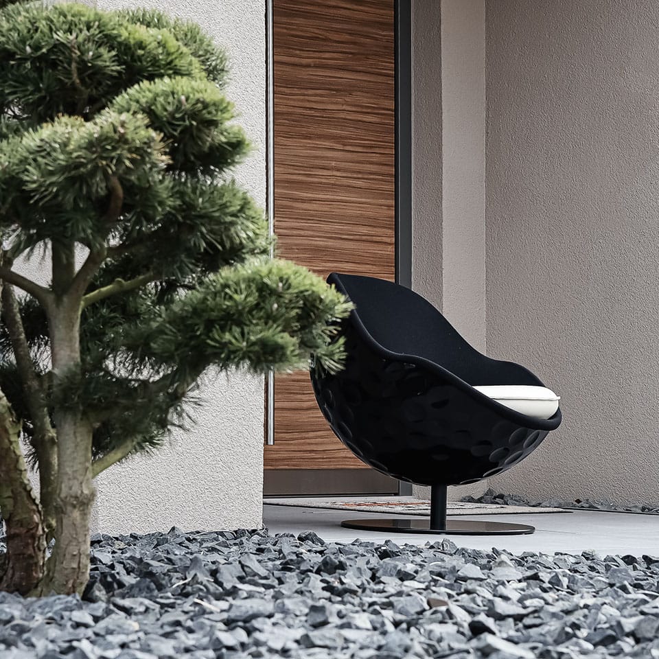 golf-chair-black-lounge-chair-interior-design-lillus-eagle-made-in-germany