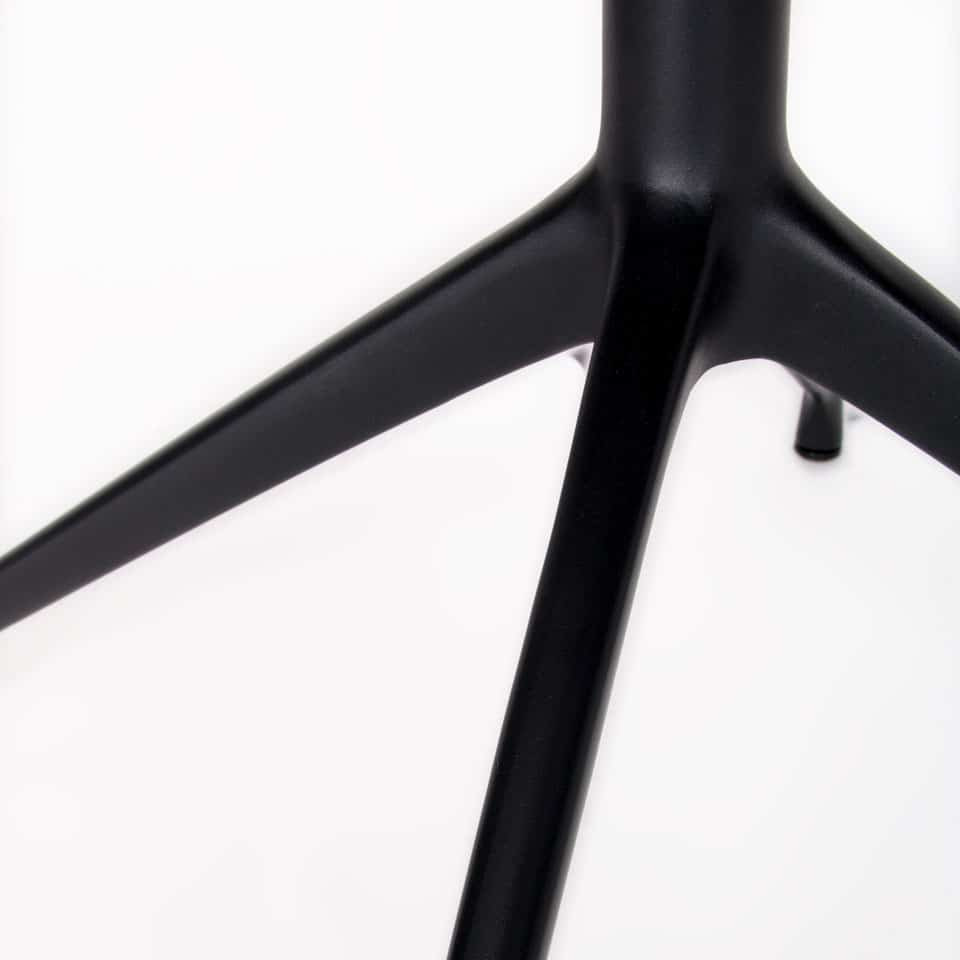 Detailbild des sitting smart von lento ergonomischer Drehstuhl Konferenzstuhl mit Aluminium Fußkreuz in schwarz direkt aus Deutschland