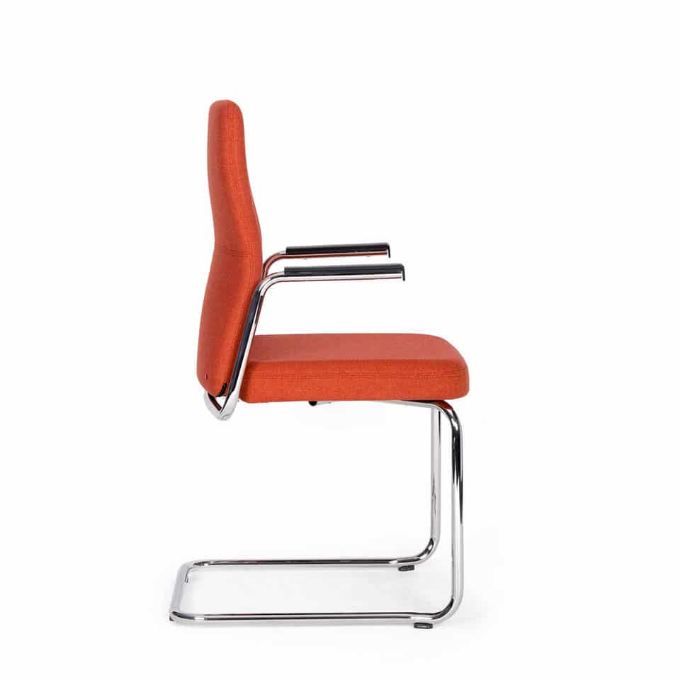 Seitenansicht zu agilis Freischwinger / ergonomischer Konferenzstuhl orange von lento deutscher Bürostuhlhersteller
